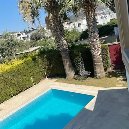 Villa Bodrum De Denize 250 M Lux Havuzlu *