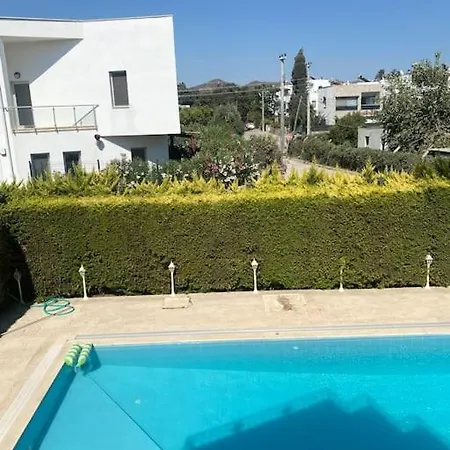 Villa Bodrum De Denize 250 M Lux Havuzlu